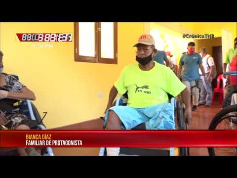 Protagonistas de Todos con Voz reciben sillas de rueda en Granada - Nicaragua