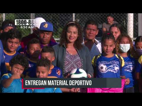 Alcaldía de Managua entrega equipo deportivo a las academias de fútbol - Nicaragua