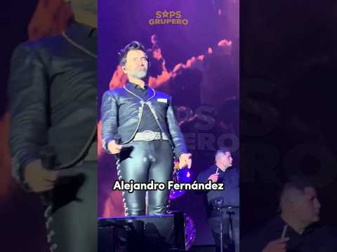 Alejandro Fernández se molesta por fijarse en su atuendo revelador. #viral #regionalmexicano #chisme