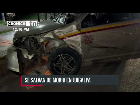 Brutal choque frontal entre dos vehículos dejó cuantiosos daños materiales en Juigalpa - Nicaragua