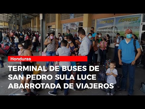 Terminal de buses de San Pedro Sula luce abarrotada de viajeros