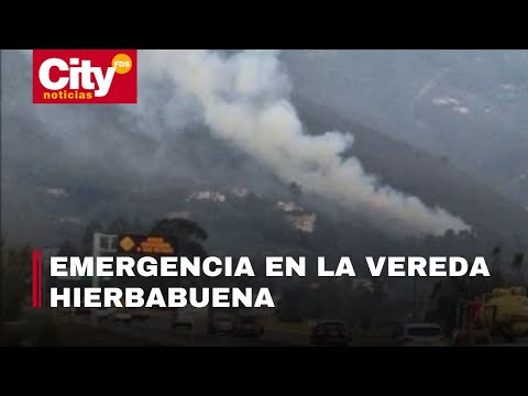 Fuerte incendio en cerros de Chía | CityTv