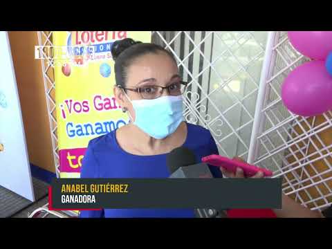 Lotería Nacional premia a felices ganadores de la raspadita - Nicaragua