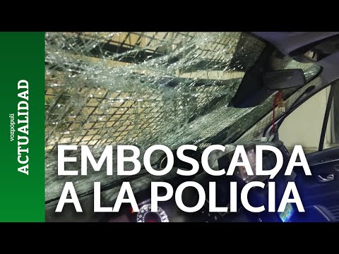 Emboscada contra la Policía Nacional en Ceuta: así quedó el coche tras una lluvia de ladrillos