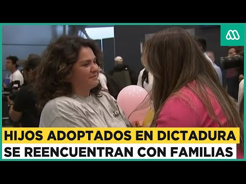 Hijos adoptados en dictadura se reencuentran con su familia en Chile tras 40 años