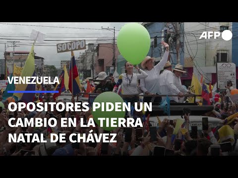 Miles de opositores venezolanos claman un cambio desde tierra natal de Chávez | AFP