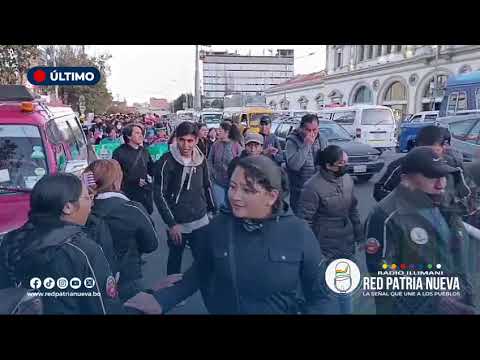 Trabajadores municipales marchan en La Paz en defensa de sus derechos laborales