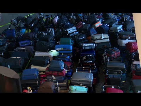 Problemas con las maletas en el aeropuerto de Loiu por la huelga de handling de Iberia