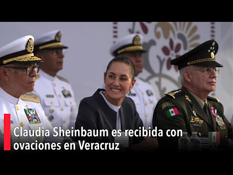 Claudia Sheinbaum es recibida con ovaciones en Veracruz