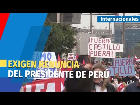 Cientos de personas marchan en Lima para exigir la renuncia del presidente de Perú