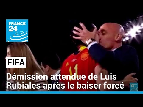 Démission attendue de Luis Rubiales : la fédération de foot espagnole se réunie après le baisé forcé