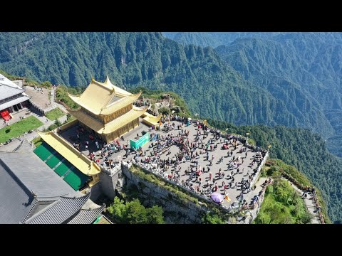 Evento de Kungfu en la cima del Monte Emei