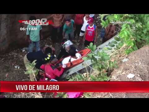 Hombre en estado de ebriedad cae al fondo de un cauce en Granada - Nicaragua