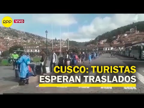 Cusco: turistas esperan ser trasladados a Arequipa