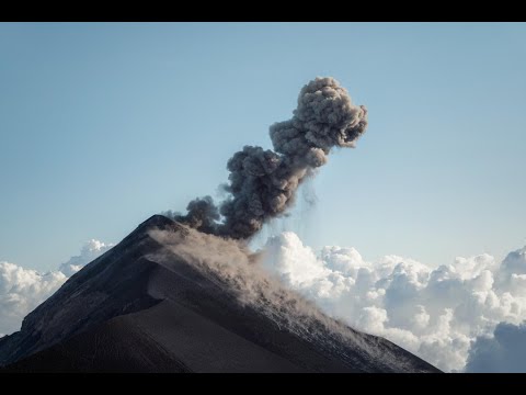 El misterioso volcán que lanza polvo de oro