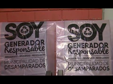 Regalan bolsas para reciclaje en Desamparados