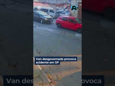 Van desgovernada provocou um grave acidente na zona norte de São Paulo #shorts