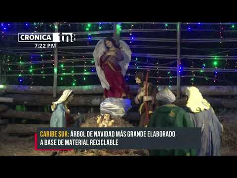 Elaboran el árbol navideño más grande de material reciclable en Bluefields - Nicaragua