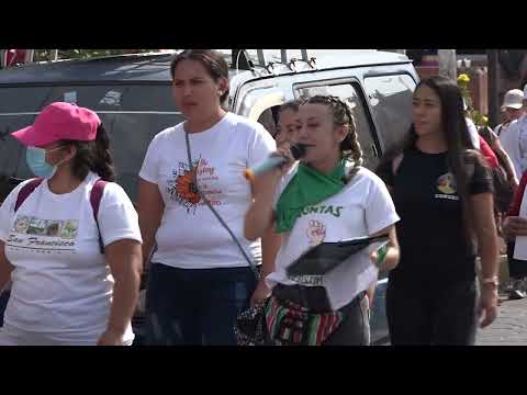 Marcha por el día de la mujer en Chalatenango