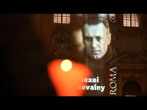 Hundreds attend candlelit vigil in Rome for Russian opposition leader Alexei Navalny