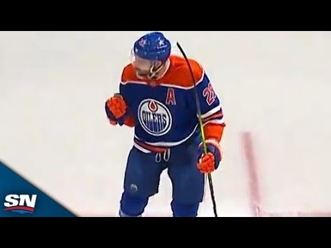 Oilers Leon Draisaitl Blasts Home Signature Power Play Goal To Open Scoring In Game 4