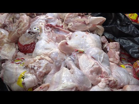Cortes de pollos bajan de precio en el mercado Roberto Huembes