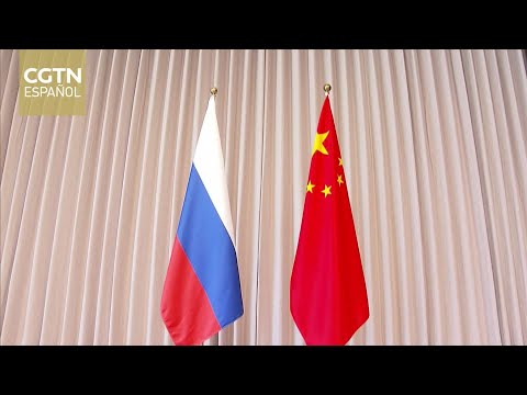 Xi Jinping y Vladímir Putin felicitan a la reunión para diálogo entre partidos gobernantes