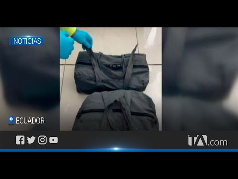 Hallan maletas con droga en aeronave que cubría ruta Latacunga-México