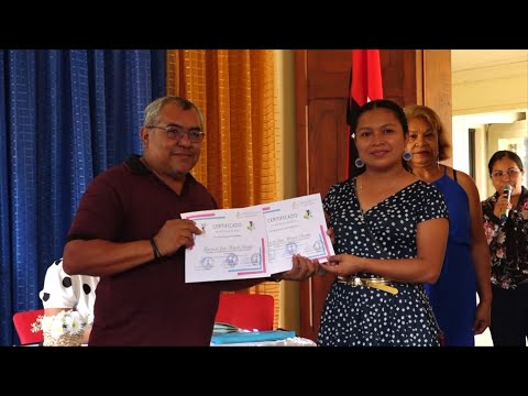 Masatepe entrega certificado a mujeres artesanas