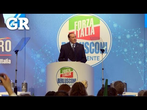 Hospitalizan a Berslusconi