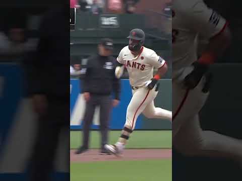 Heliot Ramos is the FIRST right-handed hitter EVER with a splash hit in San Francisco!