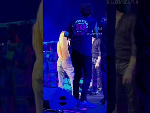 Shakira & Carlos Vives en concierto (2023) #shorts