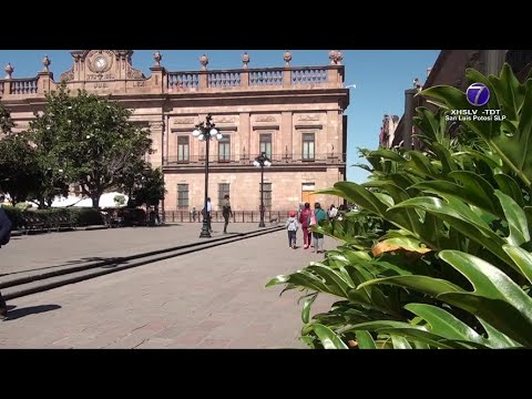 Ayuntamiento Capitalino reporta el retiro de unos de 60 comerciantes informales de la Plaza de Armas