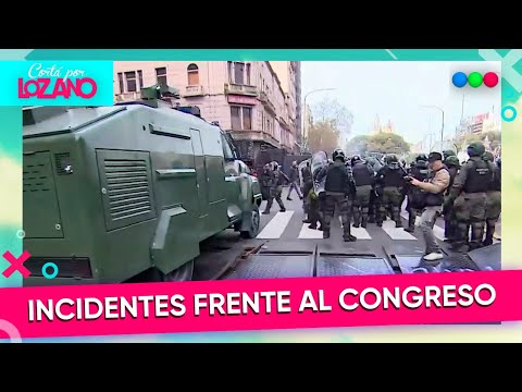 INCIDENTES frente al CONGRESO por la Ley de Movilidad Jubilatoria  - CORTÁ POR LOZANO