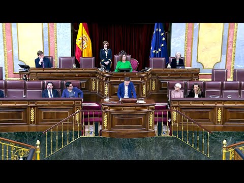 Sumar reclama al PSOE medidas para democratizar el Estado
