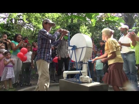 Familias de Somoto celebran inauguración de pozo de agua