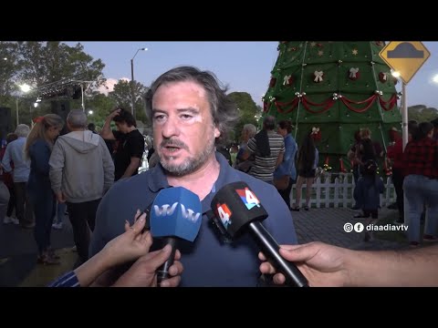 Día a Día  | Jorge Zabala: Encendieron el árbol de navidad gigante en Florida