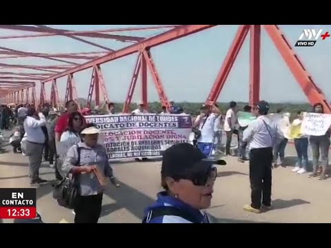 Tumbes: Docentes toman puente como protesta y exigen un mayor presupuesto