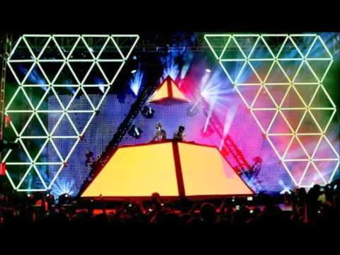 Daft Punk - Superheroes/Human After All (Coachella 2006)