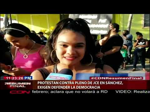 Protestan contra pleno de JCE en Sánchez, exigen defender la democracia