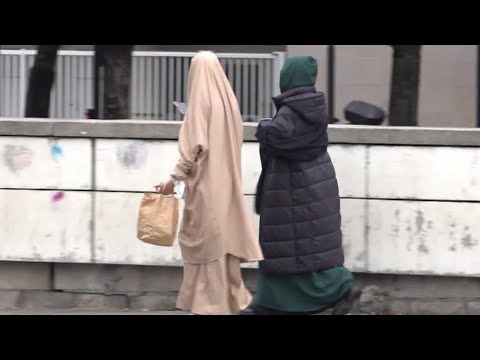 Interdiction de l'abaya à l'école en France : cachez ce vêtement que je ne saurais voir • FRANCE 24