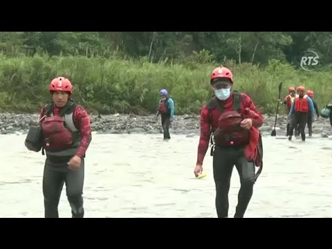 Reanudan búsqueda de mujer que se lanzó a río en Baños