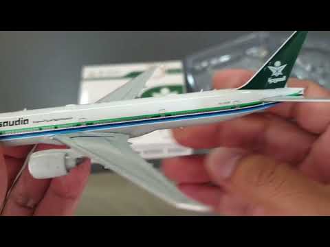 โมเดลเครื่องบิน1:400Boeing77