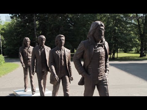Городские события. Скульптура группы "Битлз" в ТГУ