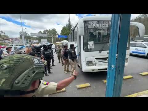 Ecuador inicia la repatriación de presos extranjeros con un grupo de trece colombianos