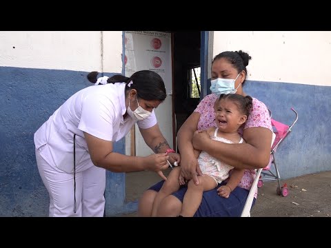 Se desarrolla con éxito la Jornada de Vacunación 2023 en el barrio Isaías Gómez