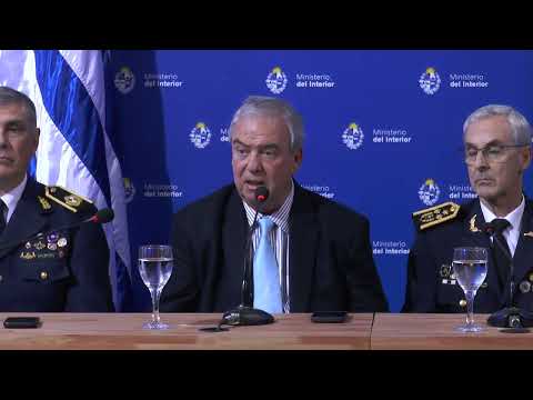 Ministro Heber brindó conferencia de prensa por operaciones antidrogas en Montevideo y Canelones
