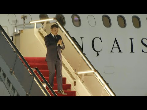 Emmanuel Macron arrive en Papouasie-Nouvelle-Guinée | AFP Images