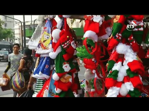 Intenso comercio navideño en el centro de Guayaquil