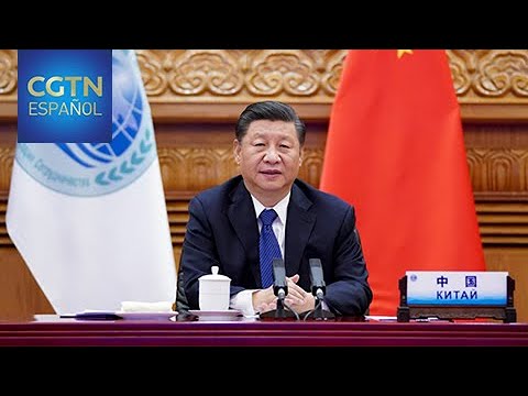 Xi Jinping pronuncia un discurso por un enlace de vídeo en la Cumbre de la OCS